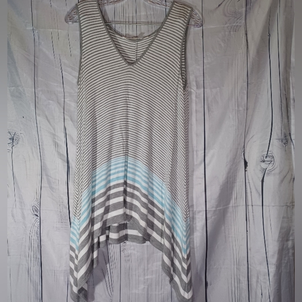 Max Studio Striped V-Neck Lightweight Effortless Sleeveless Vacation Ready Top
